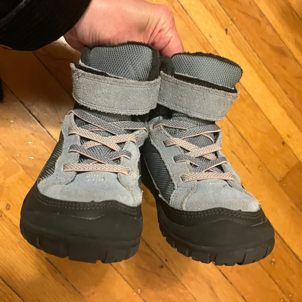 Quechua SH 100 kids waterproof hiking boots 11.5 11.5c pink blue black high snow